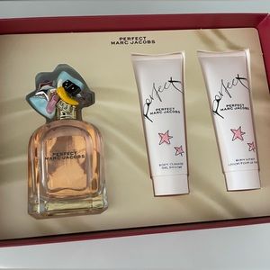 Perfect Marc Jacobs perfume set